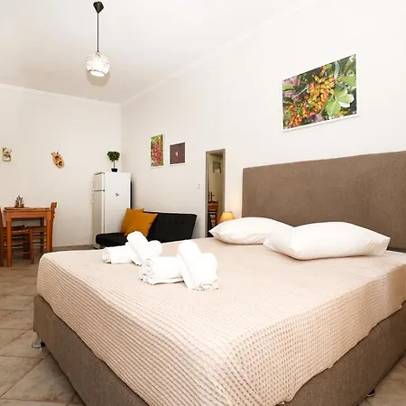 Feidiou 1, Vol I Aegina Exterior photo