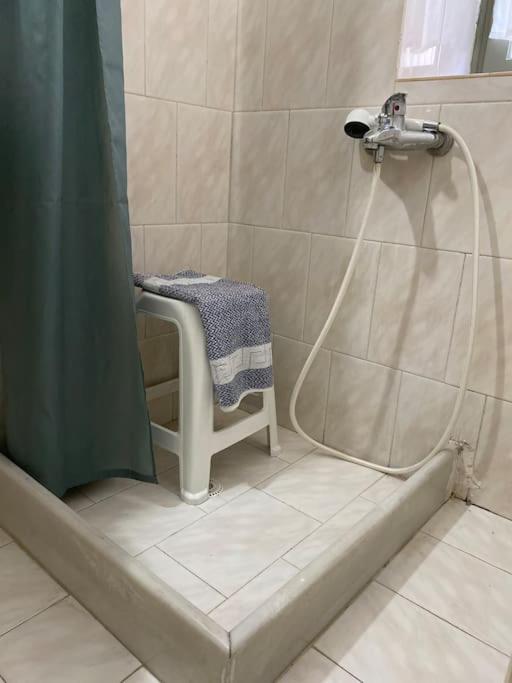 Apartament Feidiou 1, Vol I *