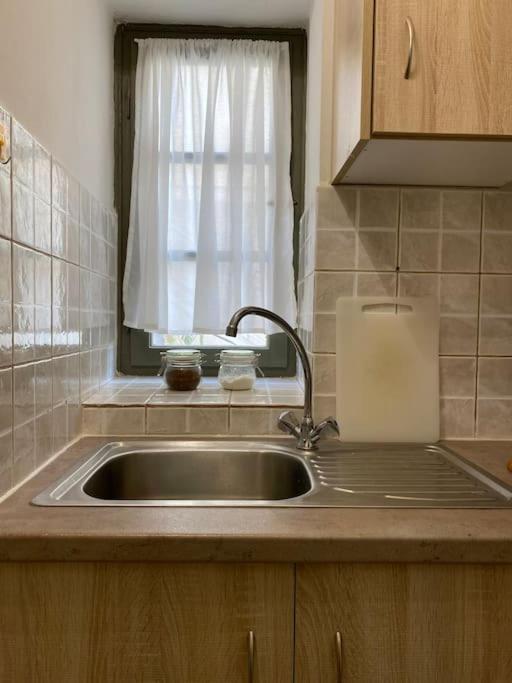 Apartament Feidiou 1, Vol I *